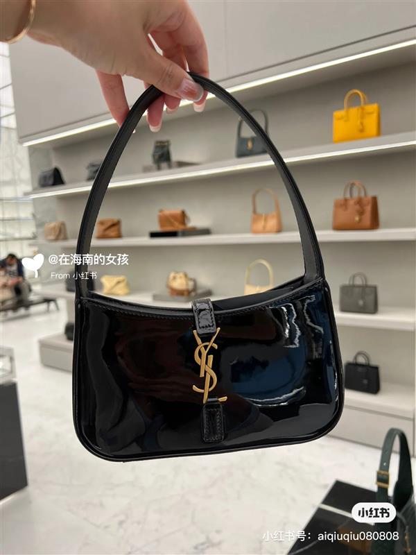 2026224174914102 710